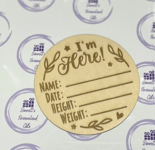 Baby announcement arrival circle