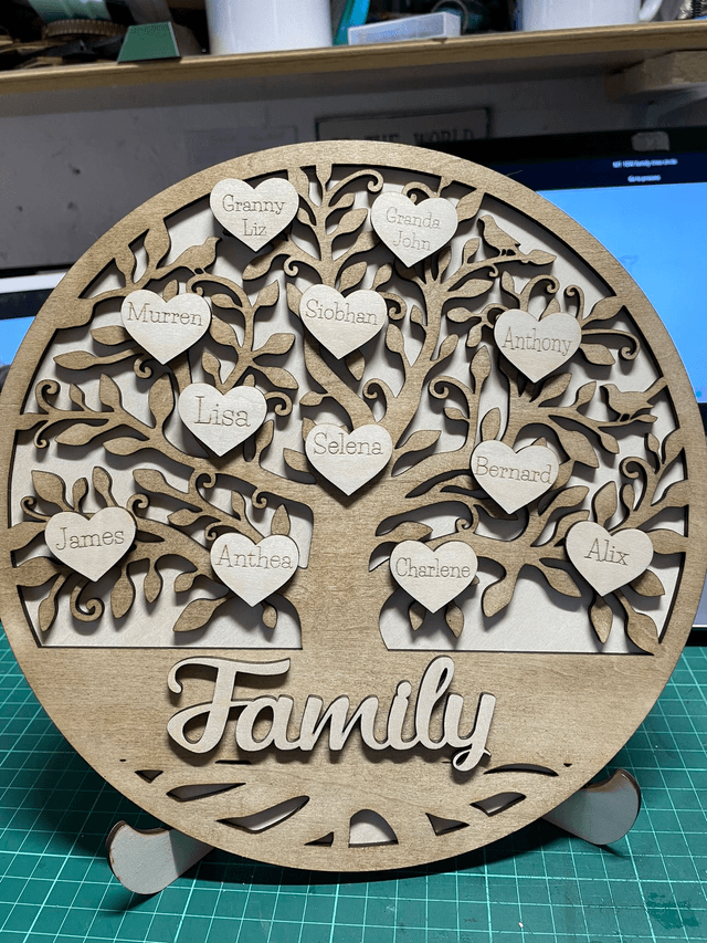 Free standing family tree